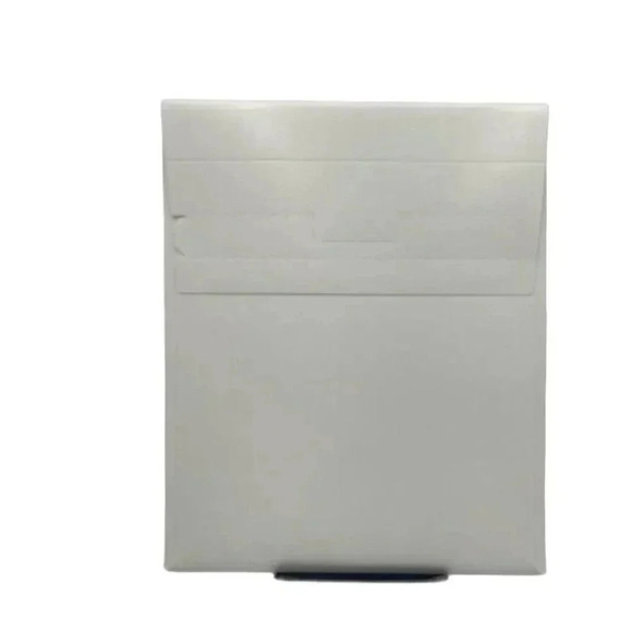 Amazon Basics Print-to-The-Edge Labels for Laser P - Picture 2 of 3